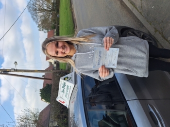 Look at what she´s gone n done 😁 and smiling too 😂
Congratulations to Erin who Passed her Automatic Driving Test this afternoon at Colchester in #Bumble
Not a bad way to start the weekend that, she came to the car In a good mood and it just got better 👌
I am so pleased for this young lady, it has been a real joy and as much as wil...